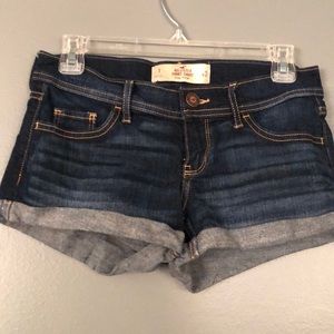 Hollister short-short low rise